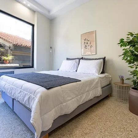 Central Smart Apartment