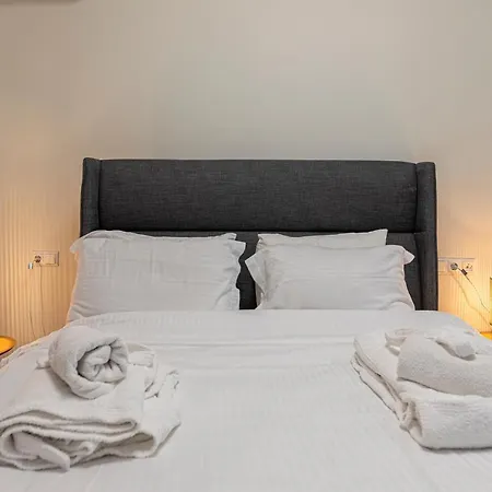 Central Smart Apartment